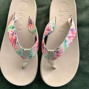 Chaco Multicolor size 9 Tie-Dye flip flops. Excellent condition.